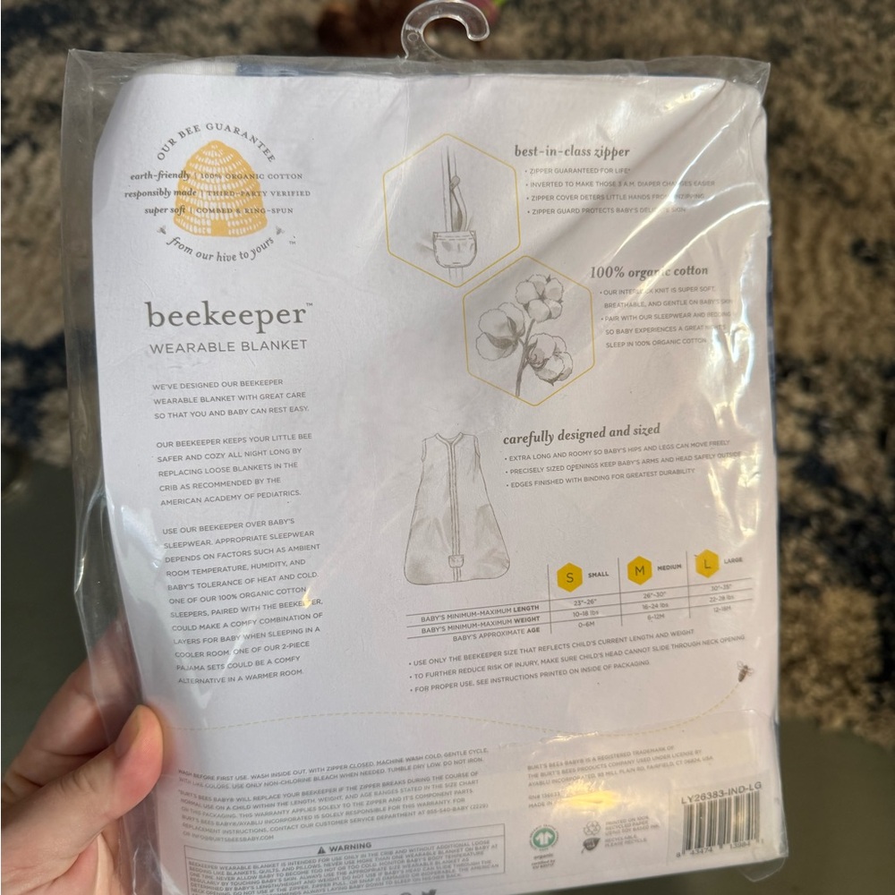 BURTS BEES beekeeper wearable blanket - Picture 5 of 6